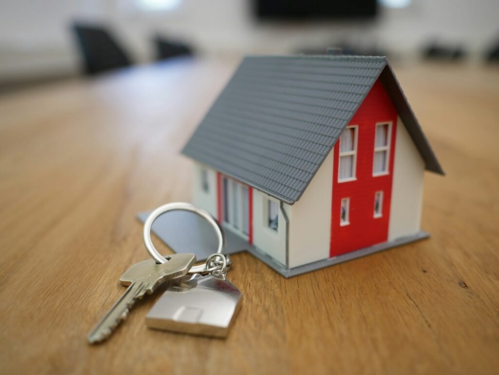Your First 24 Hours in a New Home: The Essential Day-One Residential Security Checklist